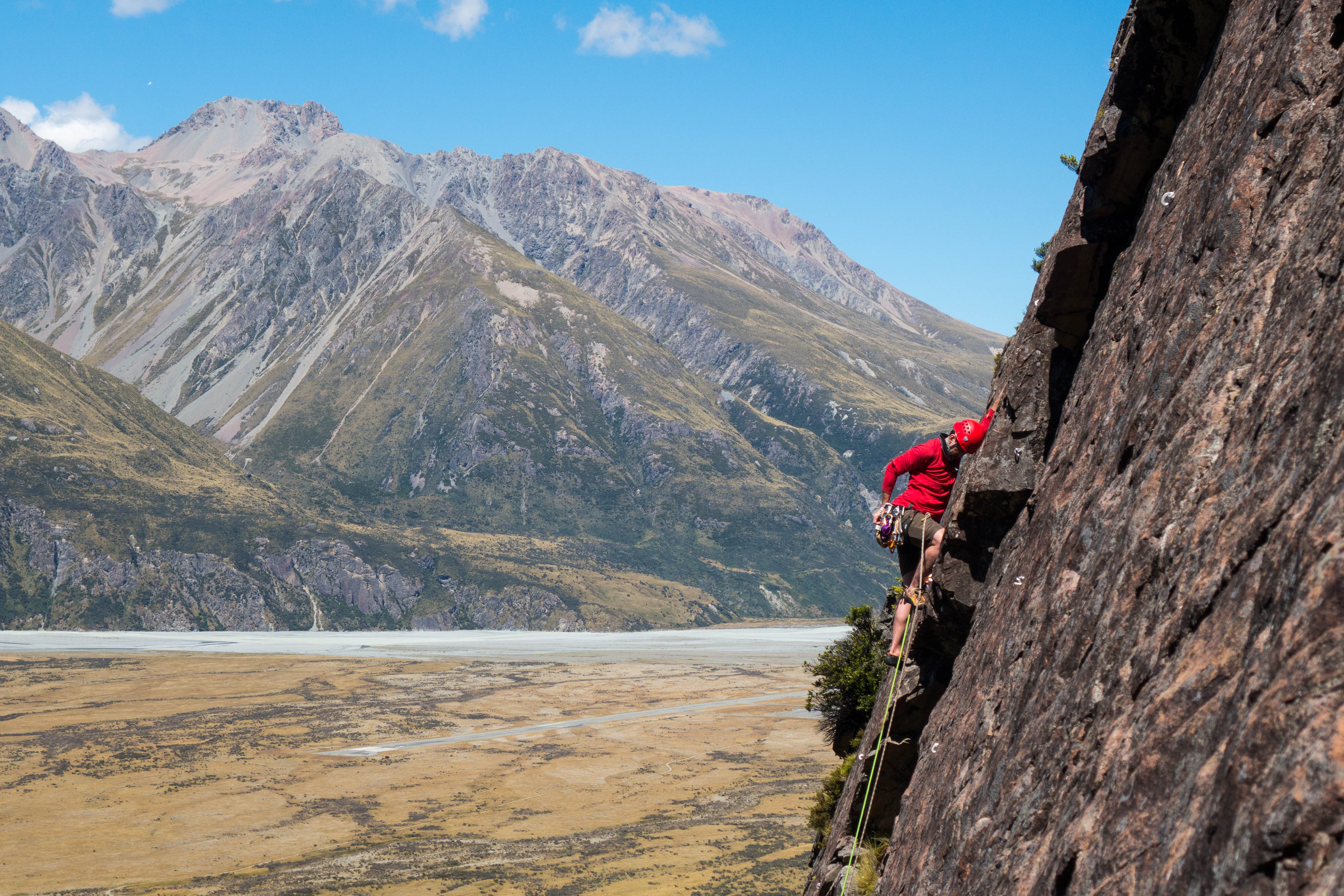 Experience amazing views from high over the valley! Photo: Mathijs van de Ven